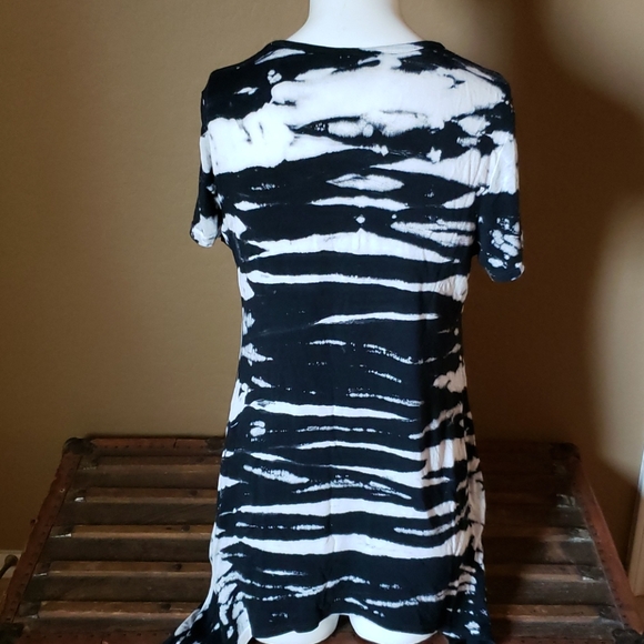 Black and White Tie-Dye Stripes (0142) 💥 - Picture 3 of 5
